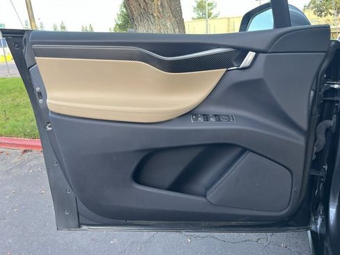 Used 2016 Tesla Model X Performance image 26