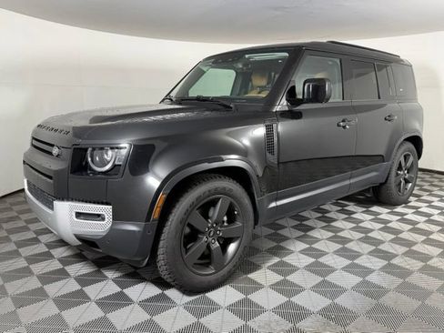 Used 2024 Land Rover Defender 110 S AWD/4WD image 2