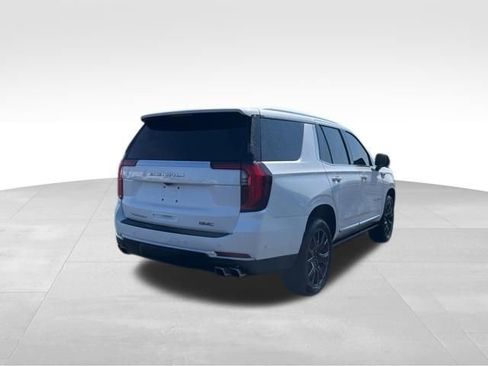 Used 2025 GMC Yukon Denali w/ Sun & Power Step Package image 5