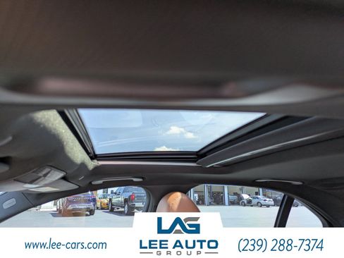 Used 2019 Mercedes-Benz C 300 Sedan image 18