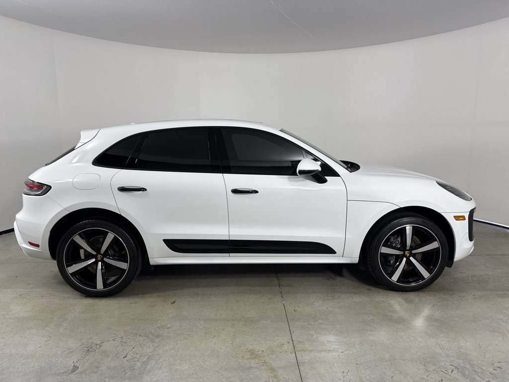 Certified 2024 Porsche Macan w/ Premium Plus Package AWD/4WD image 8
