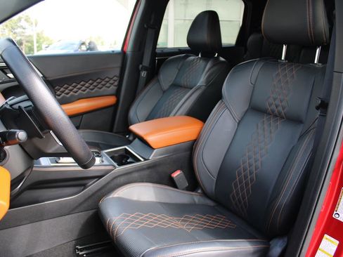 Used 2024 Mitsubishi Outlander SEL AWD/4WD image 10