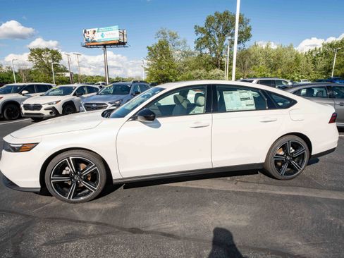 New 2026 Honda Accord SE image 3