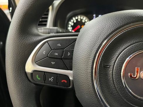 Used 2020 Jeep Renegade Sport w/ Sport Appearance Group FWD image 17