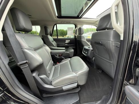 Used 2025 Ford Expedition Active AWD/4WD image 11