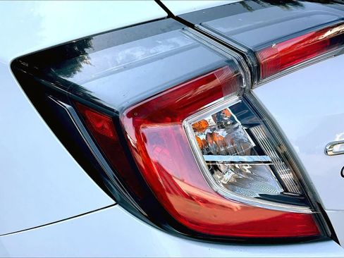 Used 2018 Honda Civic EX image 27