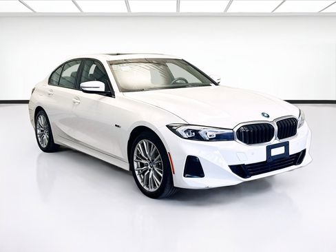 Used 2023 BMW 330e w/ Driving Assistance Package image 3