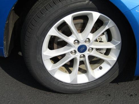 Used 2020 Ford Fusion SE image 5