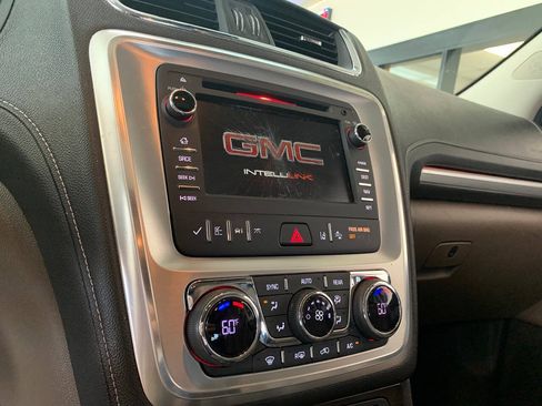 Used 2016 GMC Acadia SLT w/ Open Road Package FWD image 12