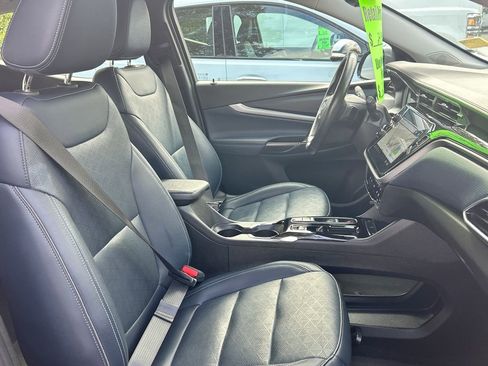 Certified 2023 Chevrolet Bolt EUV Premier w/ Sun & Sound Package image 30