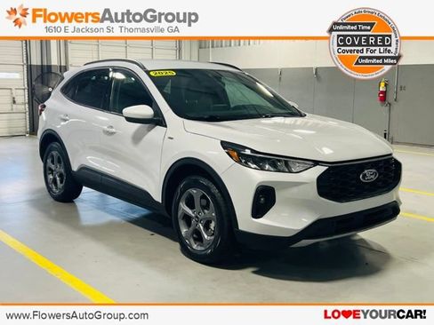 Used 2025 Ford Escape ST-Line Select AWD/4WD image 1