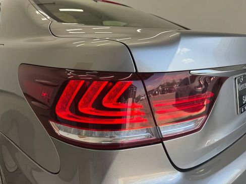 Used 2017 Lexus LS 460 w/ Comfort Package RWD image 35