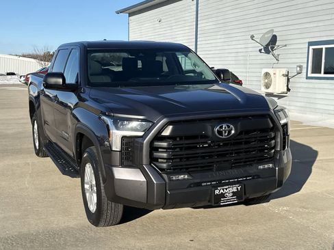 Used 2023 Toyota Tundra SR5 image 8
