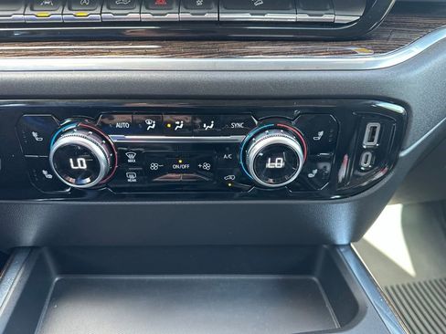 Used 2022 GMC Sierra 1500 Elevation w/ X31 Off-Road Package AWD/4WD image 5