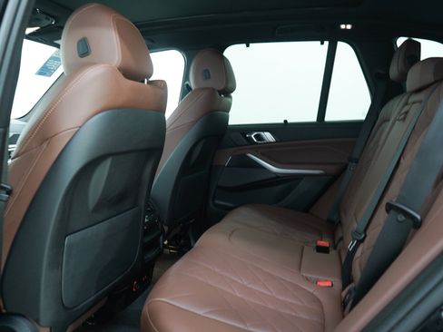 Used 2025 BMW X5 M60i AWD/4WD image 19