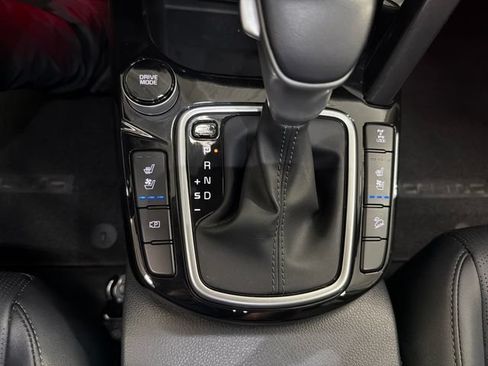 Certified 2024 Kia Seltos SX w/ SX Sunroof Package AWD/4WD image 24