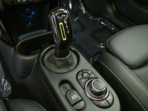 Certified 2024 MINI Cooper SE FWD image 20