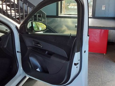 Used 2012 Chevrolet Cruze LT image 11