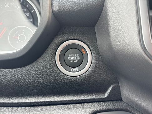 New 2026 RAM 1500 Express AWD/4WD image 13