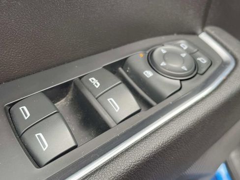 Used 2022 Chevrolet Silverado 1500 LT image 16