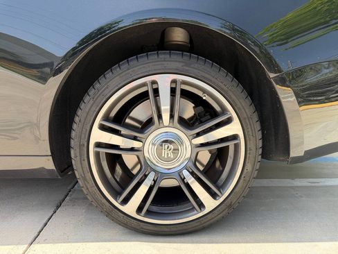 Used 2016 Rolls-Royce Wraith RWD image 10