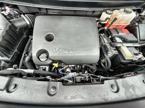 Used 2023 Chevrolet Traverse LT image 27