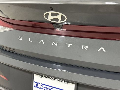 Used 2024 Hyundai Elantra SEL FWD image 26