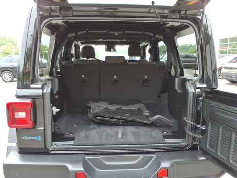 Used 2024 Jeep Wrangler Unlimited AWD/4WD image 10