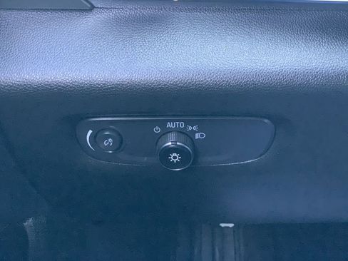 Certified 2023 Chevrolet Traverse LT FWD image 15