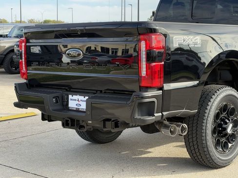 New 2026 Ford F350 Lariat w/ Black Appearance Package image 46