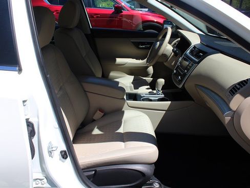 Used 2016 Nissan Altima 2.5 SV FWD image 22
