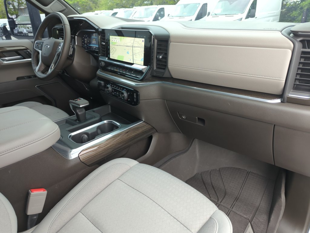 Used 2025 Chevrolet Silverado 1500 RST w/ Max Trailering Package AWD/4WD image 32