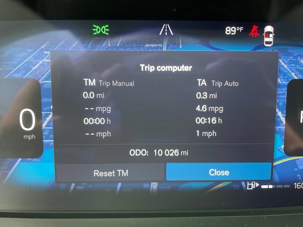 Used 2025 Volvo XC40 B5 Plus AWD/4WD image 24