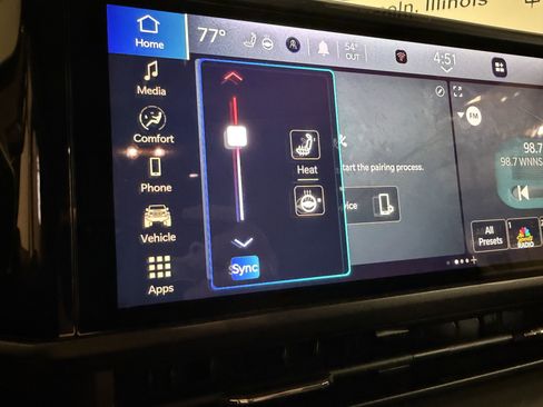 Used 2025 Jeep Wrangler Unlimited Sahara image 10