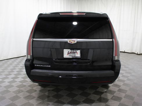 Used 2019 Cadillac Escalade ESV Luxury image 37