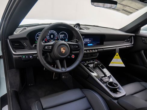 New 2026 Porsche 911 Carrera 4S image 11