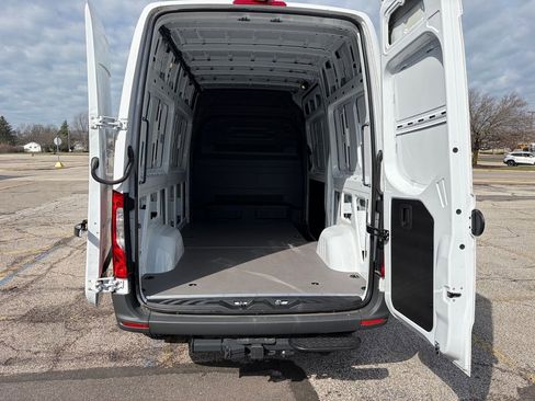 New 2025 Mercedes-Benz Sprinter 2500 image 11
