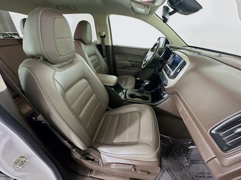 Used 2022 GMC Canyon Denali image 28