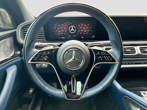 Used 2025 Mercedes-Benz Maybach GLS 600 4MATIC image 11