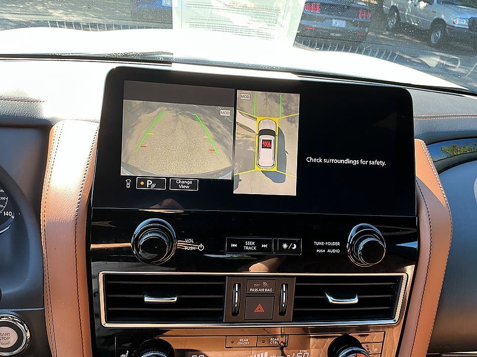 Used 2022 INFINITI QX80 Sensory w/ Cargo Package AWD/4WD image 17