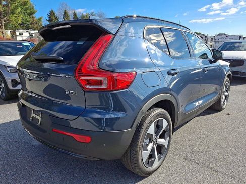 New 2026 Volvo XC40 B5 Core w/ Climate Package image 4