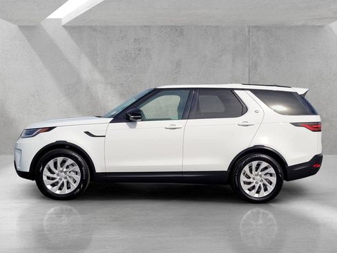Used 2024 Land Rover Discovery S AWD/4WD image 7
