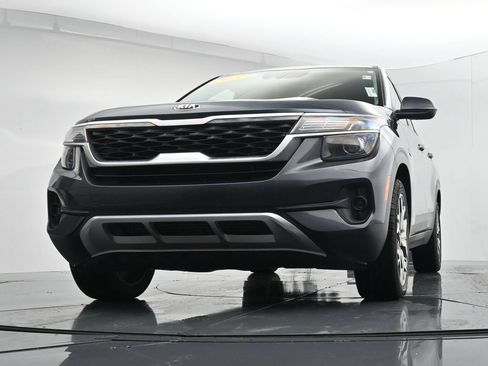 Used 2021 Kia Seltos S AWD/4WD image 38