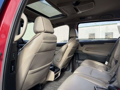 Used 2023 Honda Odyssey Elite image 35