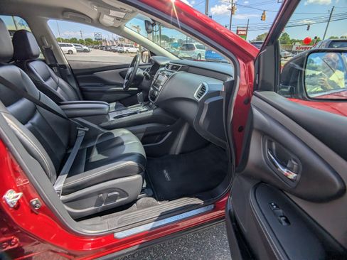 Used 2024 Nissan Murano SV AWD/4WD image 12