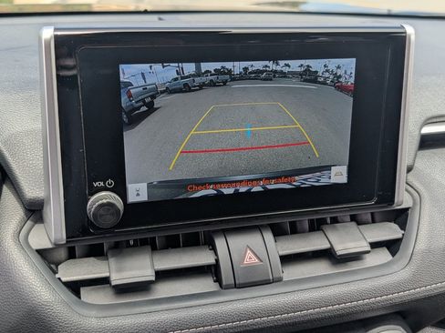 Used 2025 Toyota RAV4 LE AWD/4WD image 6