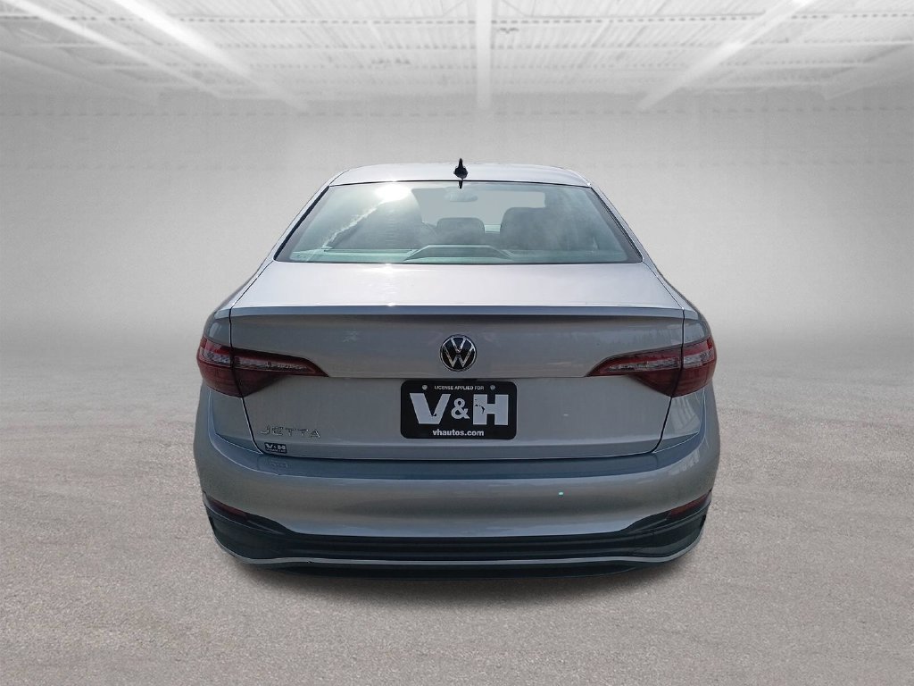 Used 2024 Volkswagen Jetta S FWD image 3