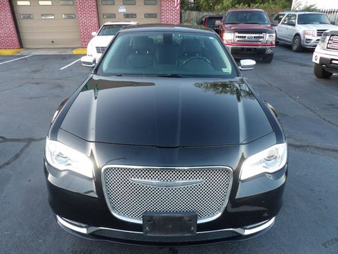 Used 2016 Chrysler 300 C AWD/4WD image 9