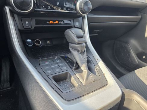 Used 2024 Toyota RAV4 LE AWD/4WD image 15