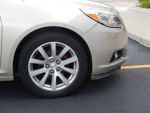 Used 2013 Chevrolet Malibu LT FWD image 24